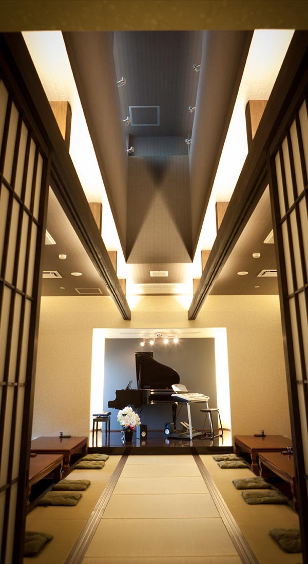 生演奏を聴きながらの食事はいかがですか？